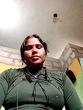 Snapshot of SweetKomal89 chatting on October 28, 2025, 4:27 am SweetKomal89 online show from October 28, 2025, 4:27 am