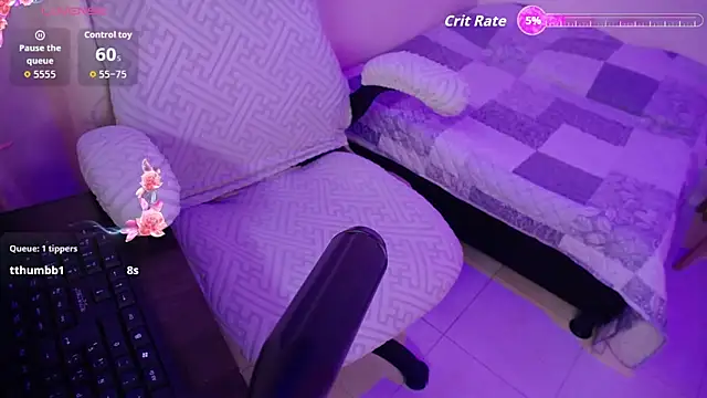 Snapshot of chloe_tgn chatting on October 5, 2025, 7:23 pm chloe tgn online show from October 5, 2025, 7:23 pm