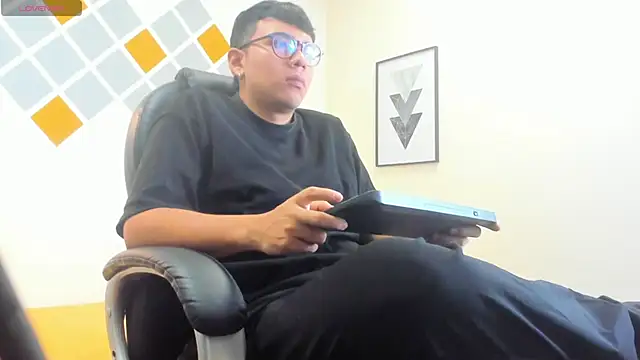 titanxero online show from October 10, 2025, 11:31 am