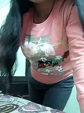 Hot-Pooja25 online show from January 16, 2026, 7:18 pm