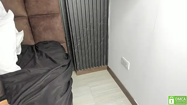 Sussy Vixen online show from October 18, 2025, 9:32 am