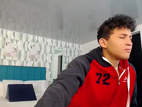 Snapshot of Axel_savage chatting on September 30, 2025, 12:32 pm Axel savage online show from September 30, 2025, 12:32 pm