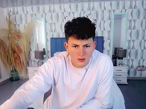 Snapshot of Axel_savage chatting on October 15, 2025, 12:16 pm Axel savage online show from October 15, 2025, 12:16 pm