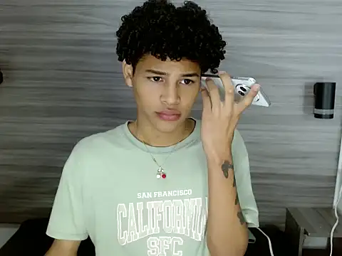 BrindyMichell online show from October 21, 2025, 3:57 pm