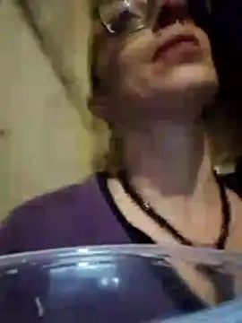 Astrid3 online show from April 17, 2026, 10:02 pm