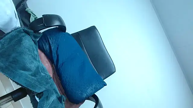 Nataly Burning online show from April 8, 2026, 2:17 pm