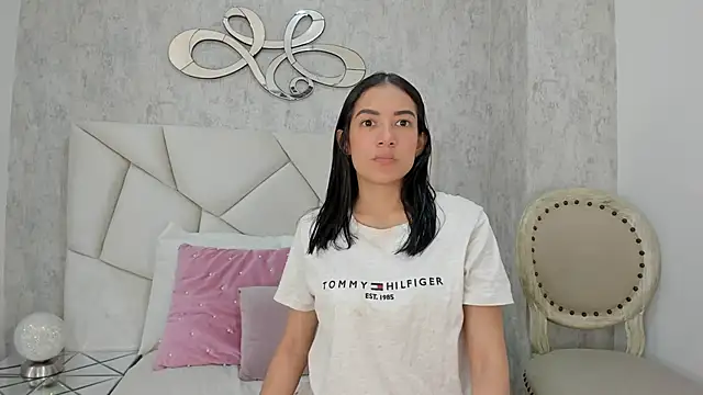 Snapshot of Skylerwhite02 chatting on October 17, 2025, 7:49 pm Skylerwhite02 online show from October 17, 2025, 7:49 pm