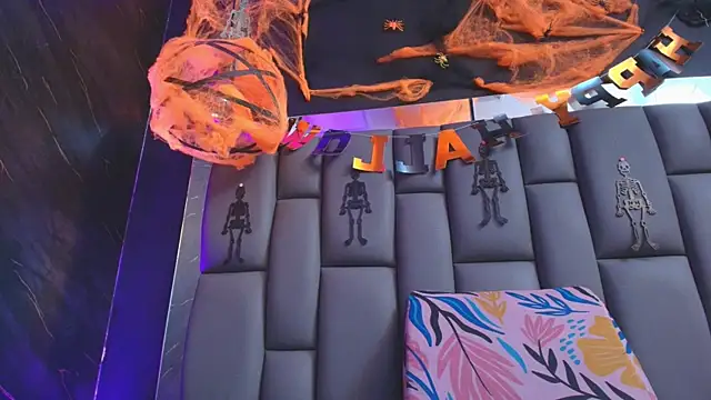 Snapshot of kissme_luna chatting on October 29, 2025, 7:15 pm kissme luna online show from October 29, 2025, 7:15 pm