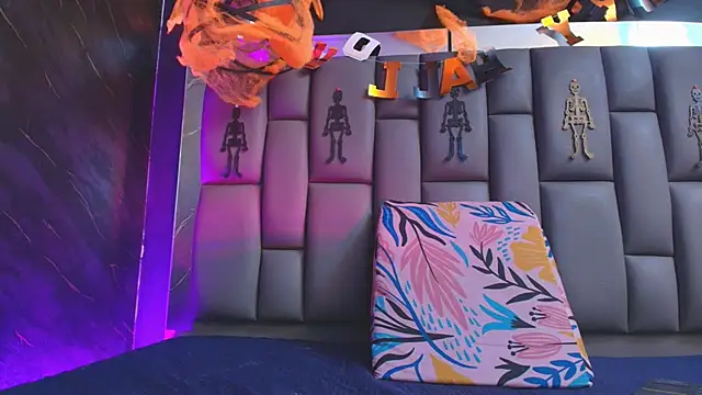 Snapshot of kissme_luna chatting on November 1, 2025, 7:38 pm kissme luna online show from November 1, 2025, 7:38 pm