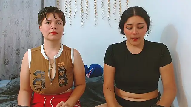 AmbarAndValery online show from September 18, 2025, 2:57 am