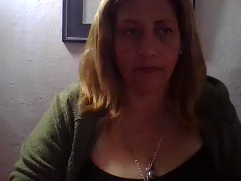 Snapshot of ROOMIINA chatting on October 13, 2025, 5:57 pm ROOMIINA online show from October 13, 2025, 5:57 pm