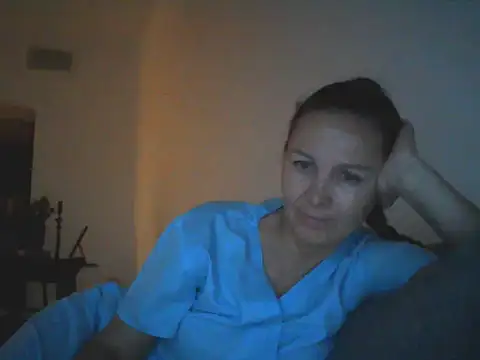 Snapshot of Avelinii chatting on May 11, 2026, 3:07 pm Avelinii online show from May 11, 2026, 3:07 pm