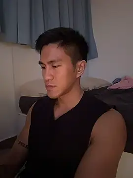 Snapshot of gooodboiii chatting on November 3, 2025, 2:18 pm gooodboiii online show from November 3, 2025, 2:18 pm