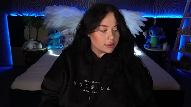 SerahMirabeli online show from October 23, 2025, 7:12 pm