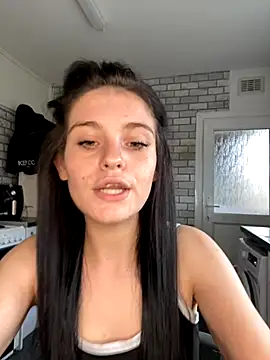 Camwithchlox online show from October 16, 2025, 12:50 pm