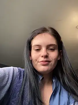 Camwithchlox online show from October 26, 2025, 12:11 pm