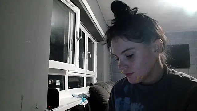 Camwithchlox online show from November 7, 2025, 11:05 pm