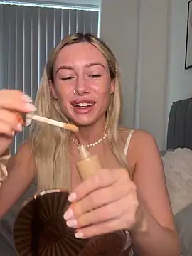 SexySaraxxoo online show from February 10, 2026, 11:25 am