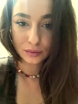 SunnyDane online show from November 16, 2025, 3:06 pm