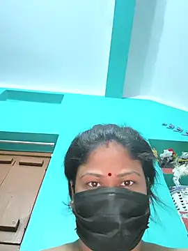 Snapshot of cuteeepriya chatting on October 27, 2025, 11:36 am cuteeepriya online show from October 27, 2025, 11:36 am