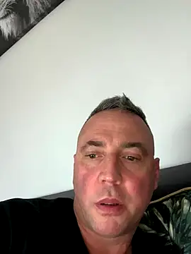 Marronglace1 online show from January 8, 2026, 1:57 pm