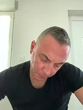 Snapshot of Marronglace1 chatting on March 5, 2026, 8:43 am Marronglace1 online show from March 5, 2026, 8:43 am