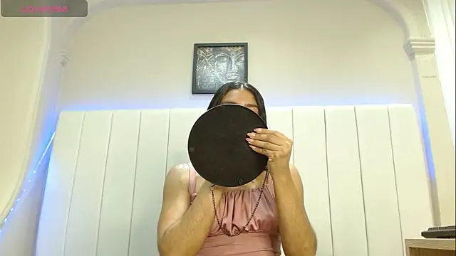 kendra lux1 online show from January 19, 2026, 1:04 pm