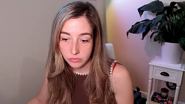 Snapshot of SuggestiveBehavior chatting on September 18, 2025, 2:19 pm SuggestiveBehavior online show from September 18, 2025, 2:19 pm