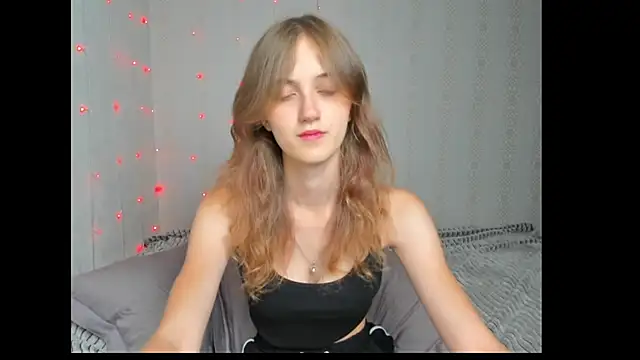 dreamy pollyyy online show from July 15, 2026, 7:41 pm