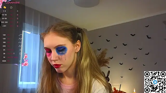 Snapshot of Succubelle chatting on October 31, 2025, 6:25 am Succubelle online show from October 31, 2025, 6:25 am