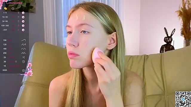 Snapshot of Succubelle chatting on November 12, 2025, 6:14 am Succubelle online show from November 12, 2025, 6:14 am