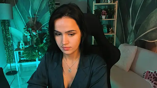 Snapshot of MonicaFarmer chatting on September 26, 2025, 5:39 pm MonicaFarmer online show from September 26, 2025, 5:39 pm