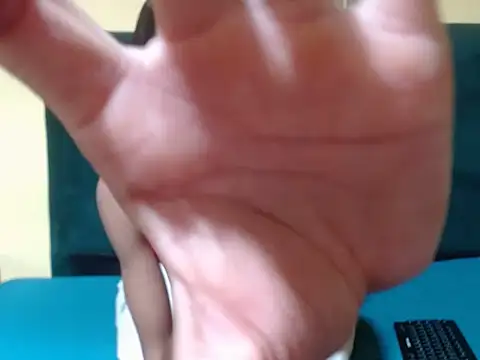 Freaky-Nicky18 online show from November 9, 2025, 7:50 am