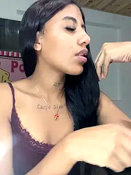 Snapshot of Deysha_Garcias chatting on October 31, 2025, 1:28 am Deysha Garcias online show from October 31, 2025, 1:28 am