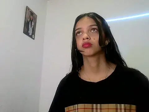 Snapshot of lucy_babyy chatting on November 3, 2025, 6:09 pm lucy babyy online show from November 3, 2025, 6:09 pm