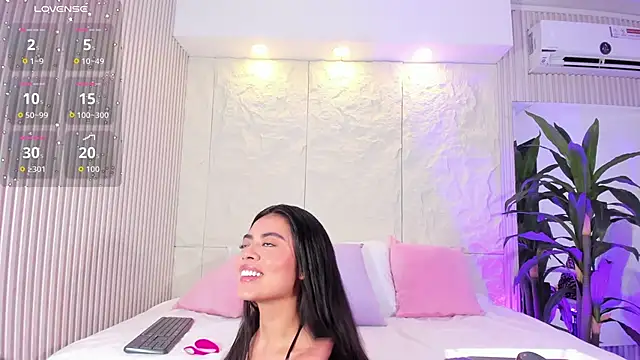 Isabellax21 online show from November 21, 2025, 4:44 am