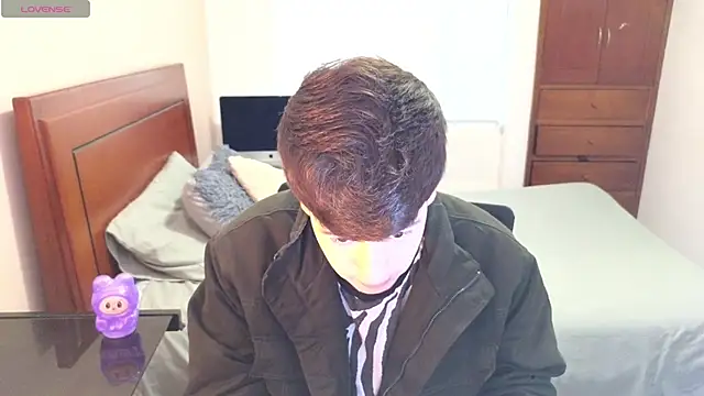 tightncuteass online show from October 16, 2025, 10:22 pm