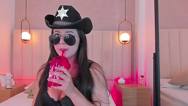 Snapshot of Dream_nena chatting on October 27, 2025, 7:51 pm Dream nena online show from October 27, 2025, 7:51 pm