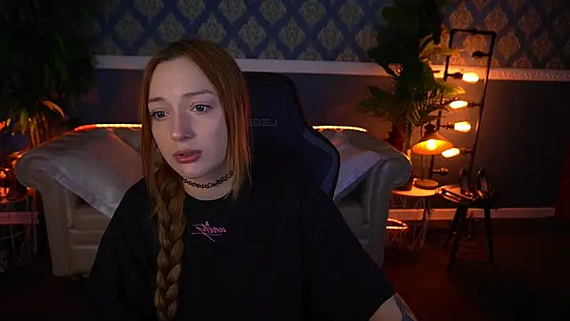 FoxyMayy online show from May 22, 2026, 12:44 pm