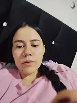 Snapshot of valen-sexx chatting on June 3, 2026, 2:14 am valen-sexx online show from June 3, 2026, 2:14 am