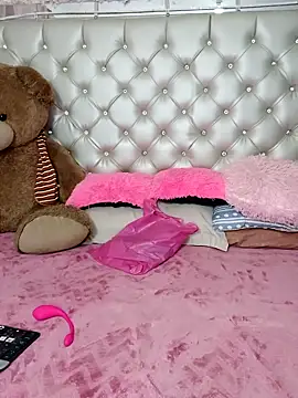 ZARAY 1118 online show from December 20, 2025, 3:02 am