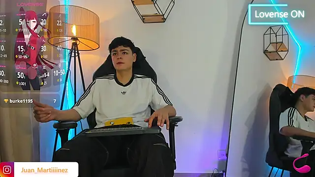 Snapshot of Im_Juaniito chatting on November 2, 2025, 2:58 am Im Juaniito online show from November 2, 2025, 2:58 am