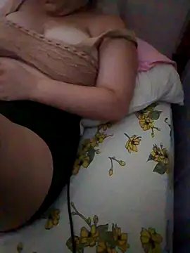 Snapshot of luablancax2021 chatting on October 23, 2025, 7:45 pm luablancax2021 online show from October 23, 2025, 7:45 pm