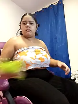 Snapshot of Anabelle_00_ chatting on October 17, 2025, 3:10 am Anabelle 00 online show from October 17, 2025, 3:10 am