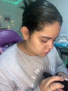 Anabelle 00  online show from April 14, 2026, 3:12 am