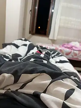 LAZ3R1 online show from September 26, 2025, 8:02 pm