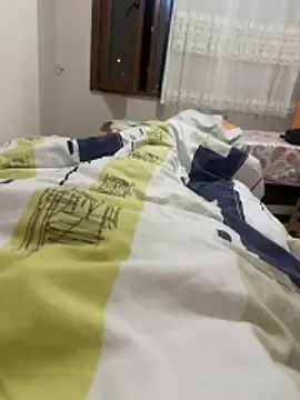 LAZ3R1 online show from October 29, 2025, 3:36 pm