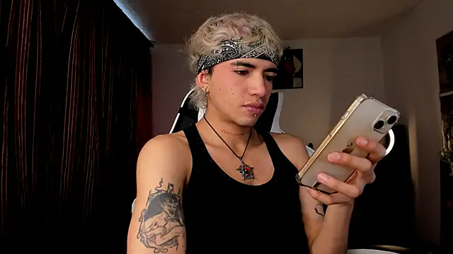 guynextdo0r online show from October 22, 2025, 8:30 pm