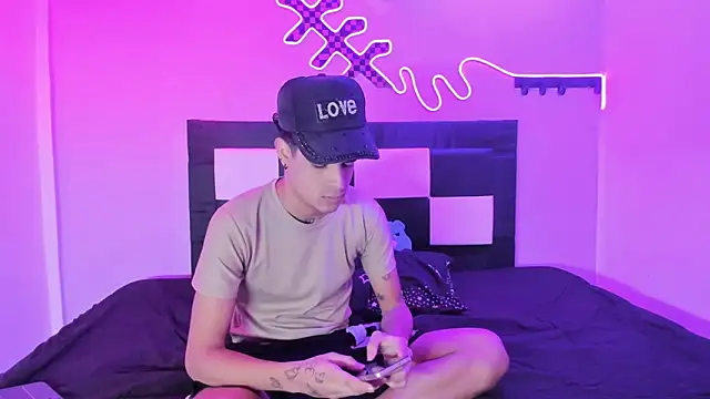 Lucky boys  X online show from April 1, 2026, 11:33 am