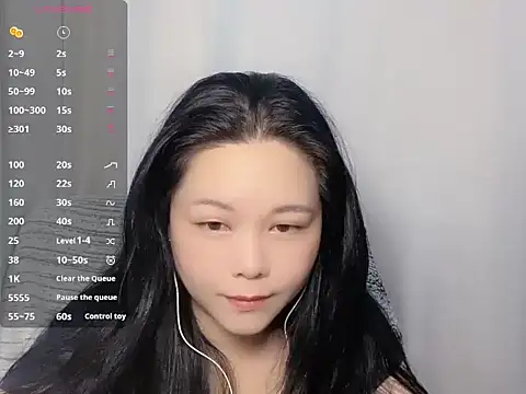 Maya-Lila- online show from June 11, 2026, 12:36 pm